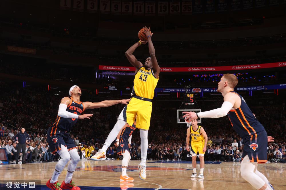 集体起立欢 集体起立欢