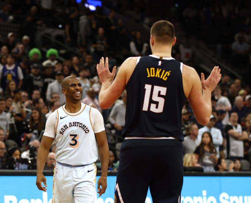 也展现了他 也展现了他