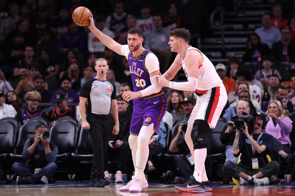 度剑拔弩张 度剑拔弩张